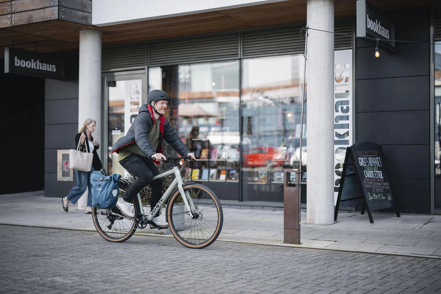 EX-HIRE WHYTE RHeO 3 CITY AND LEISURE ELECTRIC BIKE